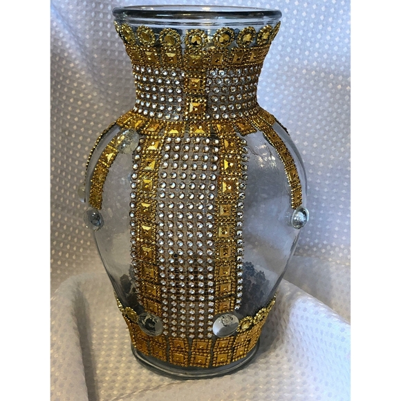 Elegant Gold Trim Vase - Picture 1 of 2